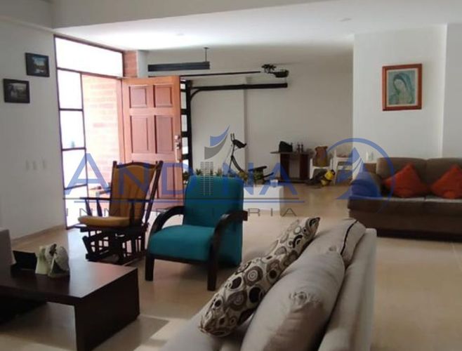Casa de 5 alcobas en venta en El Porvenir, Rionegro, 424 m² · foto 4 de 17