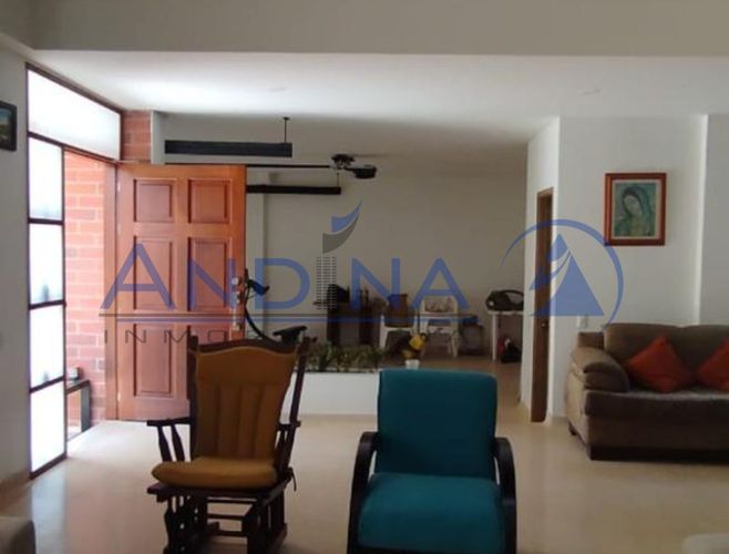 Casa de 5 alcobas en venta en El Porvenir, Rionegro, 424 m² · foto 5 de 17