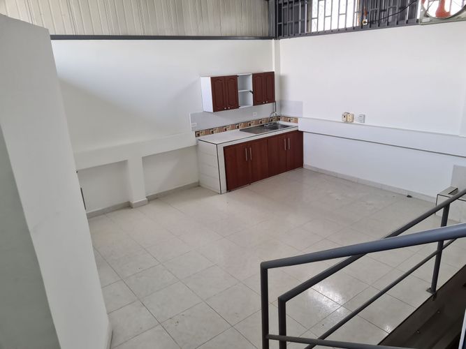 Bodega en arriendo en Zona Industrial, Yumbo, 1756 m² · foto 22 de 24