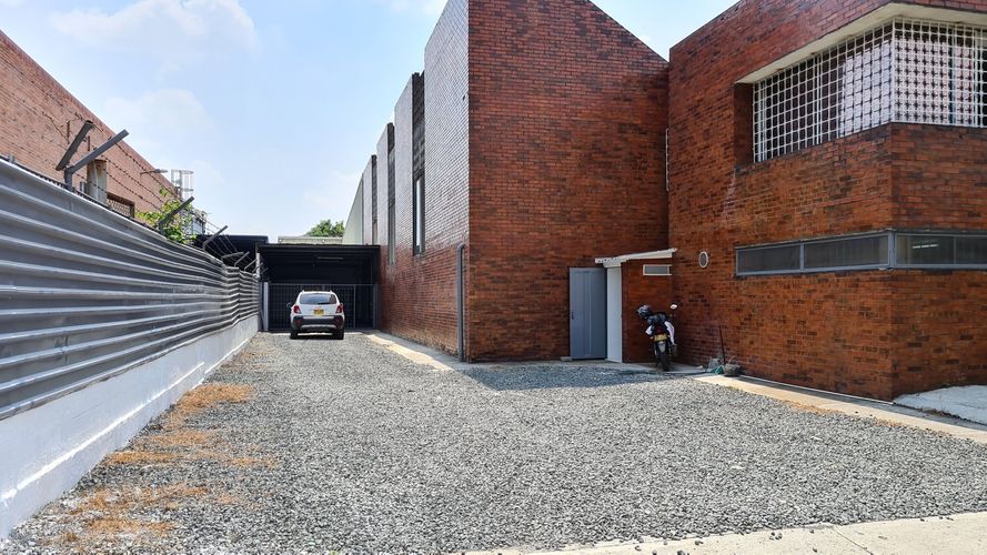Bodega en arriendo en Zona Industrial, Yumbo, 1756 m² · foto 14 de 24