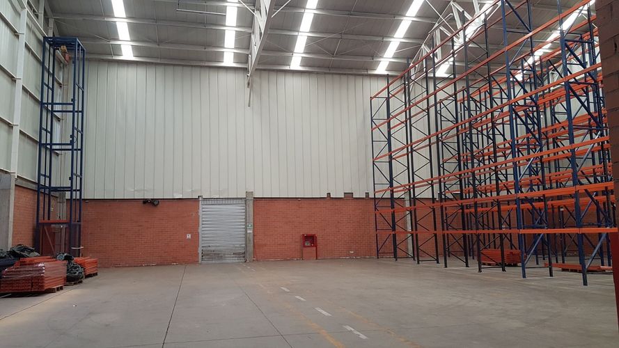 Bodega en arriendo en Zona Industrial, Yumbo, 1377 m² · foto 4 de 24