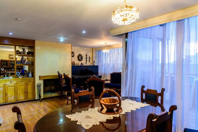 Apartamento en venta en Los Cedros, Bogotá · foto 2 de 15