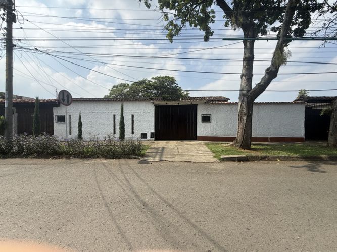 Casa de 3 alcobas en venta en El Refugio, Cali, 170 m² · foto 4 de 24