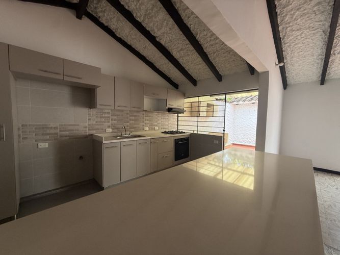 Casa de 3 alcobas en venta en El Refugio, Cali, 170 m² · foto 5 de 24