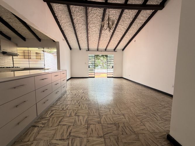 Casa de 3 alcobas en venta en El Refugio, Cali, 170 m² · foto 6 de 24