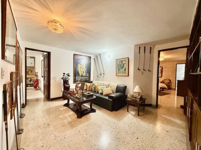 Apartamento de 3 alcobas en venta en Arboledas, Cali, 284 m² · foto 17 de 24