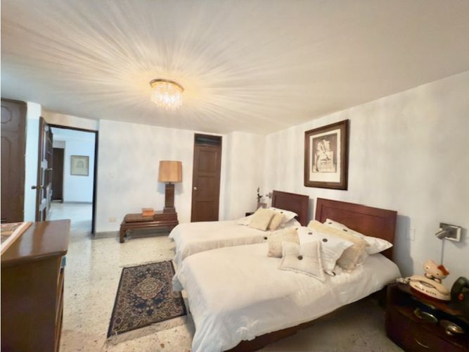 Apartamento de 3 alcobas en venta en Arboledas, Cali, 284 m² · foto 19 de 24