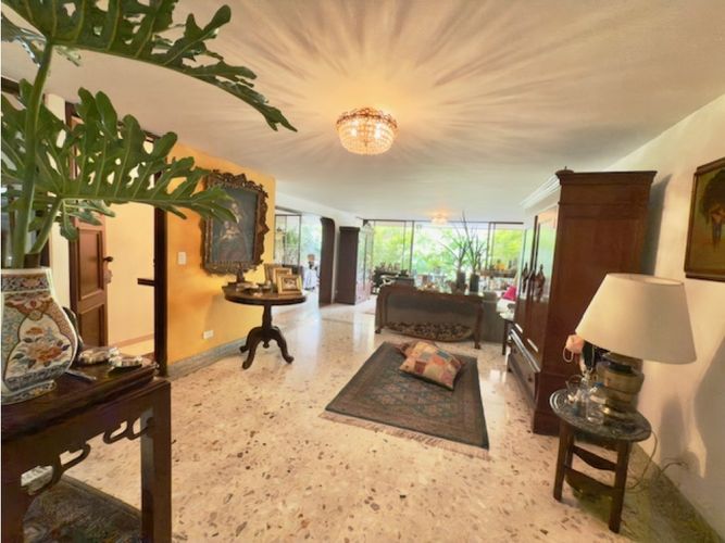 Apartamento de 3 alcobas en venta en Arboledas, Cali, 284 m² · foto 22 de 24