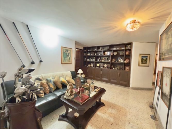 Apartamento de 3 alcobas en venta en Arboledas, Cali, 284 m² · foto 23 de 24