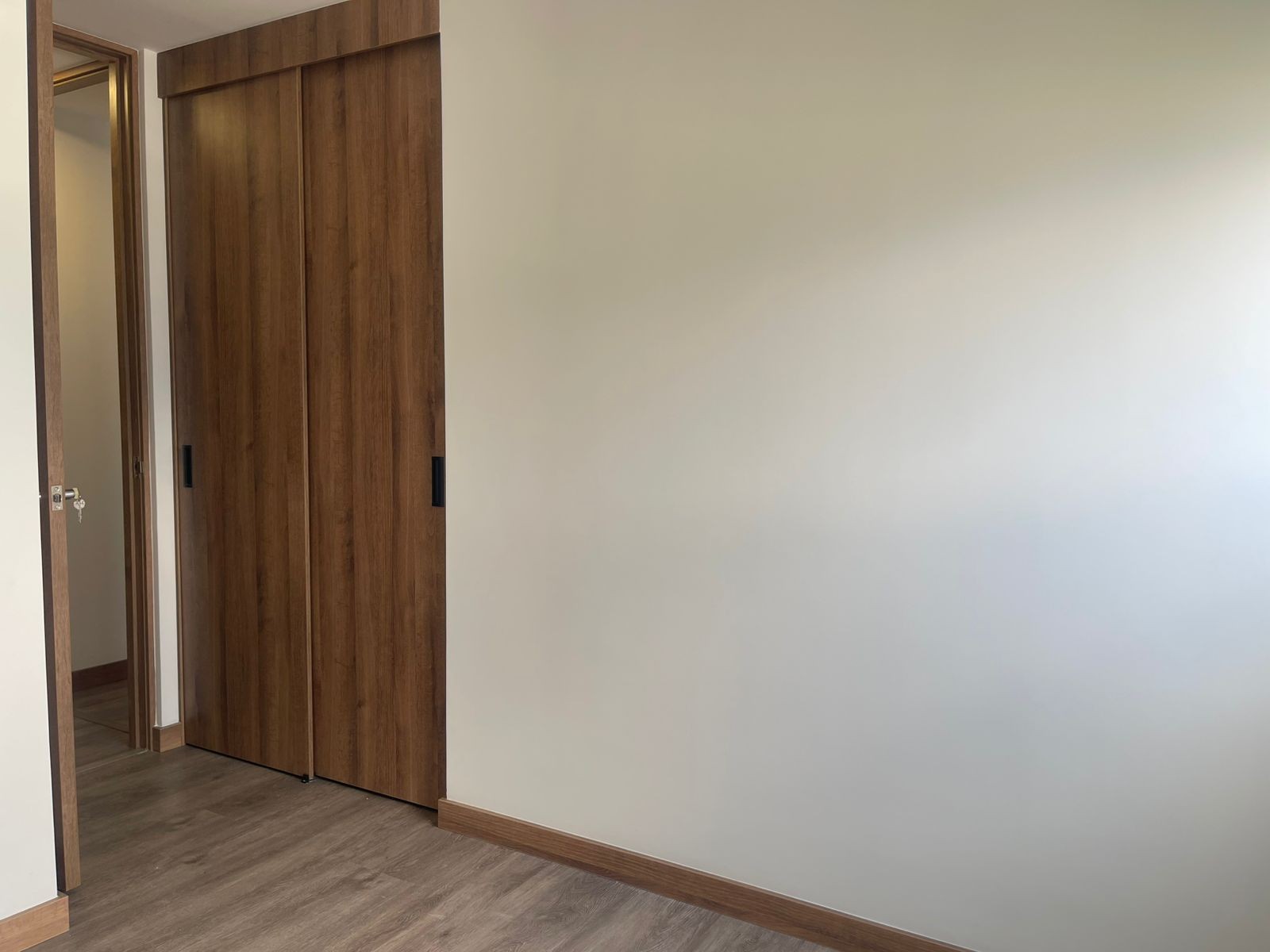 Apartamento en arriendo en Loma Del Barro, Envigado · foto 9 de 19