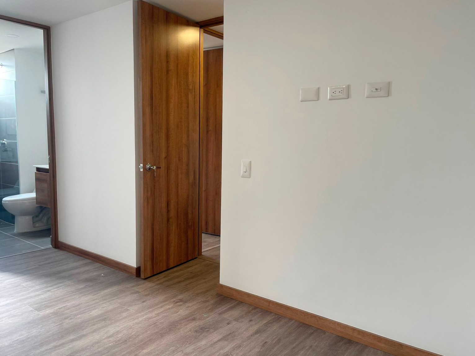 Apartamento en arriendo en Loma Del Barro, Envigado · foto 16 de 19