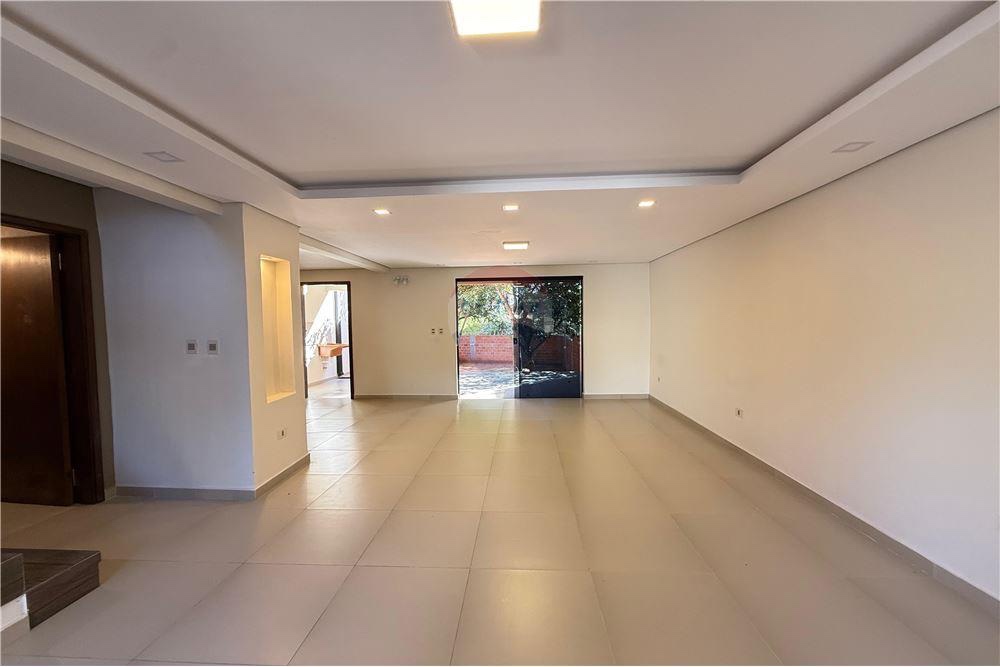 DUPLEX A ESTRENAR EN EL BARRIO SAN ROQUE DE LAMBARÉ — foto 3