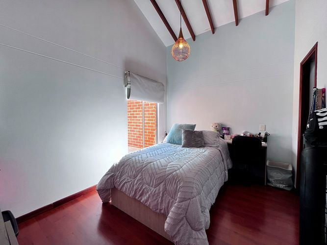 Casa de 3 alcobas en venta en La Pradera, Envigado, 212 m² · foto 8 de 18