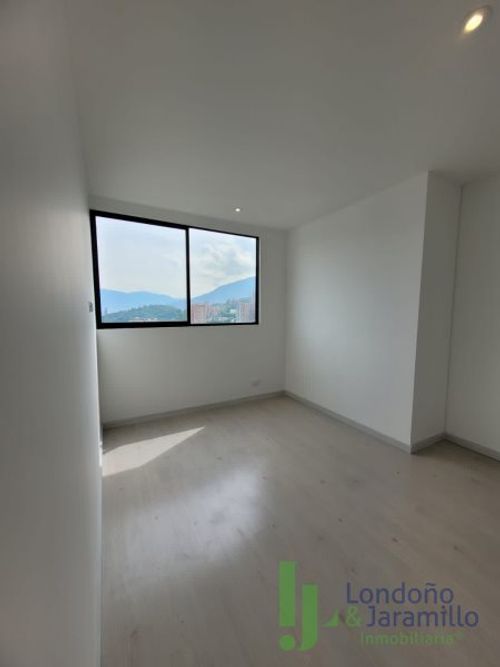 Apartamento de 3 alcobas en arriendo en Castropol, Medellín, 121 m² · foto 12 de 16