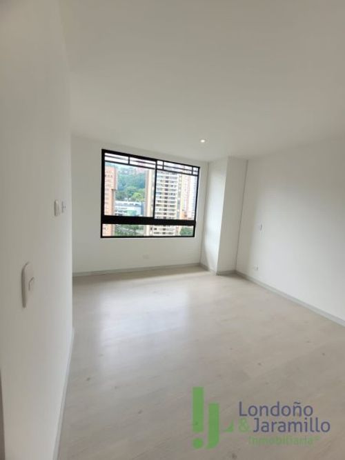 Apartamento de 3 alcobas en arriendo en Castropol, Medellín, 121 m² · foto 14 de 16