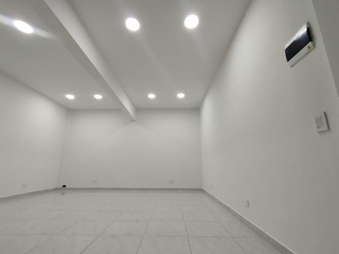 Local en arriendo en La Candelaria, Medellín, 14 m² · foto 6 de 8