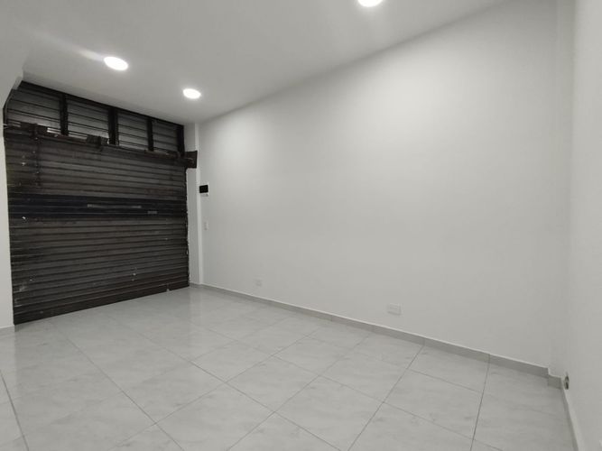 Local en arriendo en La Candelaria, Medellín, 28 m² · foto 4 de 14