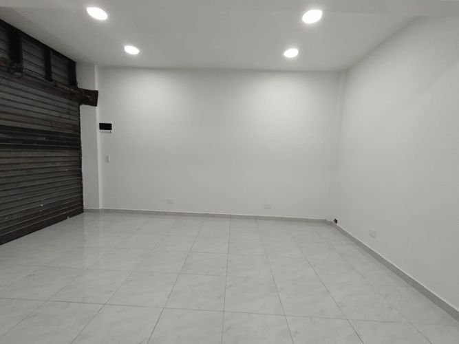 Local en arriendo en La Candelaria, Medellín, 28 m² · foto 6 de 14