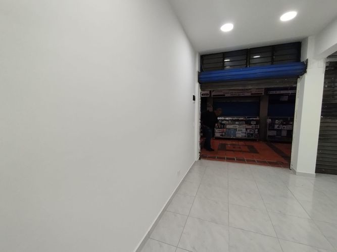 Local en arriendo en La Candelaria, Medellín, 28 m² · foto 7 de 14