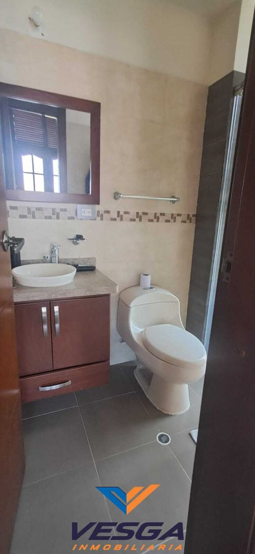 Casa de 6 alcobas en venta en Cn. Bosques De Normandia, Piedecuesta, 698 m² · foto 15 de 24