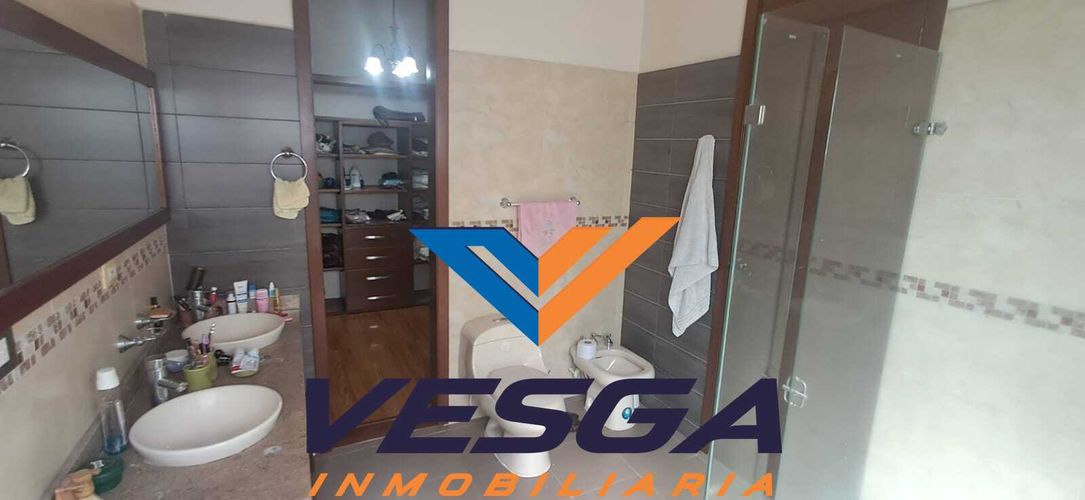 Casa de 6 alcobas en venta en Cn. Bosques De Normandia, Piedecuesta, 698 m² · foto 20 de 24