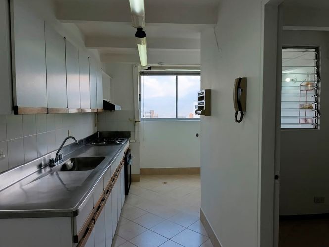 Apartamento de 3 alcobas en venta en Los Naranjos, Medellín, 91 m² · foto 6 de 20