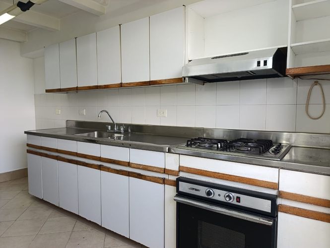 Apartamento de 3 alcobas en venta en Los Naranjos, Medellín, 91 m² · foto 4 de 20