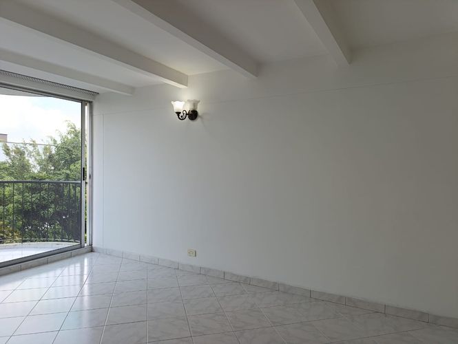 Apartamento de 3 alcobas en venta en Los Naranjos, Medellín, 91 m² · foto 3 de 20