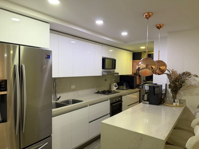 Apartamento de 2 alcobas en venta en El Poblado, Medellín, 146 m² · foto 5 de 16