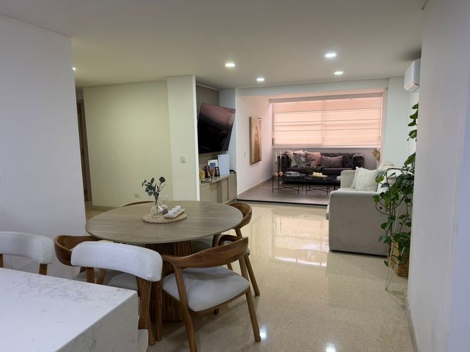 Apartamento de 2 alcobas en venta en El Poblado, Medellín, 146 m² · foto 9 de 16