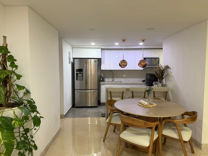 Apartamento de 2 alcobas en venta en El Poblado, Medellín, 146 m² · foto 4 de 16