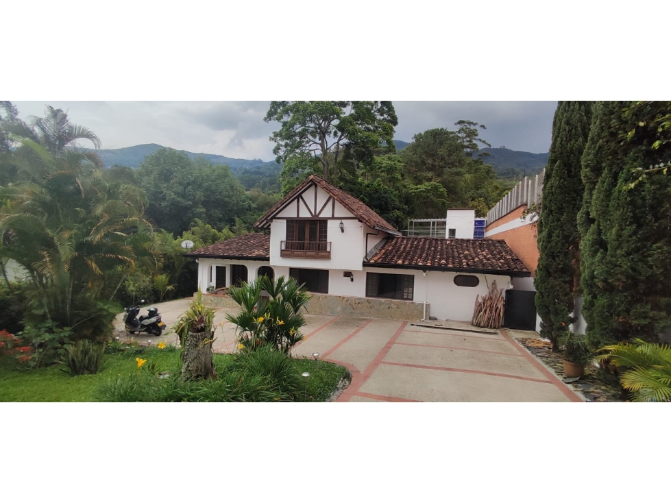 Casa Campestre en Venta en Envigado