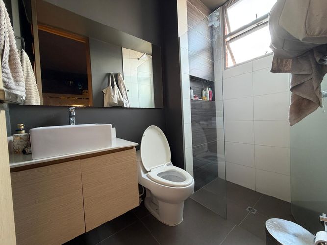 Apartamento de 2 alcobas en venta en El Poblado, Medellín, 127 m² · foto 12 de 23