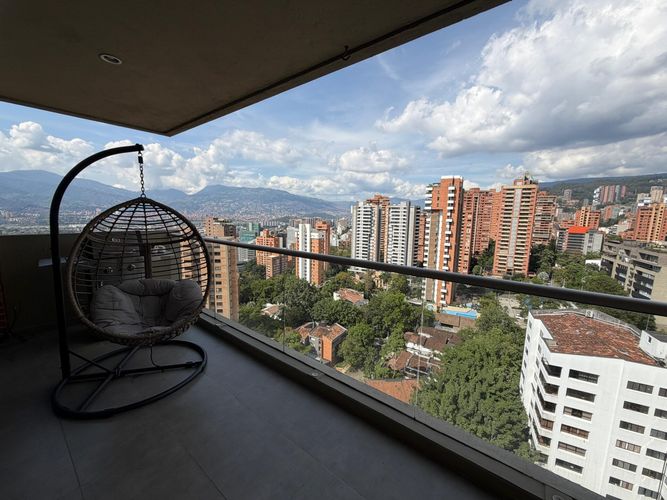 Apartamento de 2 alcobas en venta en El Poblado, Medellín, 127 m² · foto 20 de 23