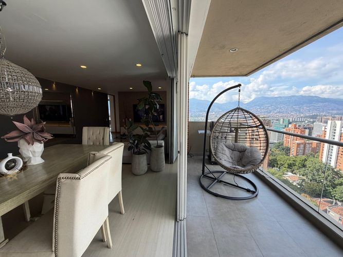 Apartamento de 2 alcobas en venta en El Poblado, Medellín, 127 m² · foto 7 de 23