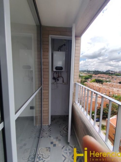 Apartamento de 2 alcobas en venta en Barro Blanco, Rionegro, 58 m² · foto 3 de 14