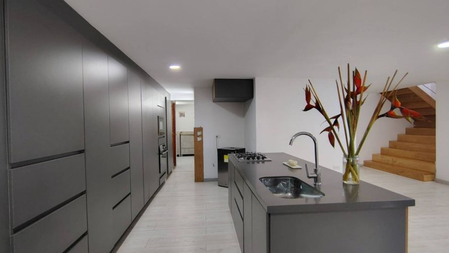 Casa de 4 alcobas en venta en San Lucas, Medellín, 200 m² · foto 5 de 24