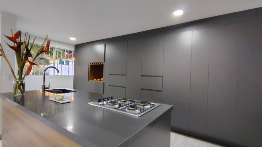 Casa de 4 alcobas en venta en San Lucas, Medellín, 200 m² · foto 6 de 24