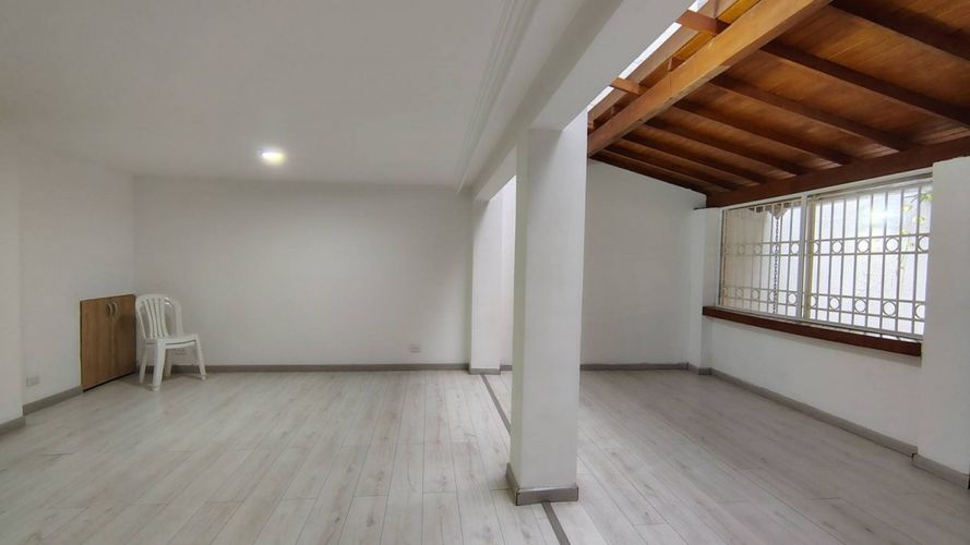 Casa de 4 alcobas en venta en San Lucas, Medellín, 200 m² · foto 9 de 24