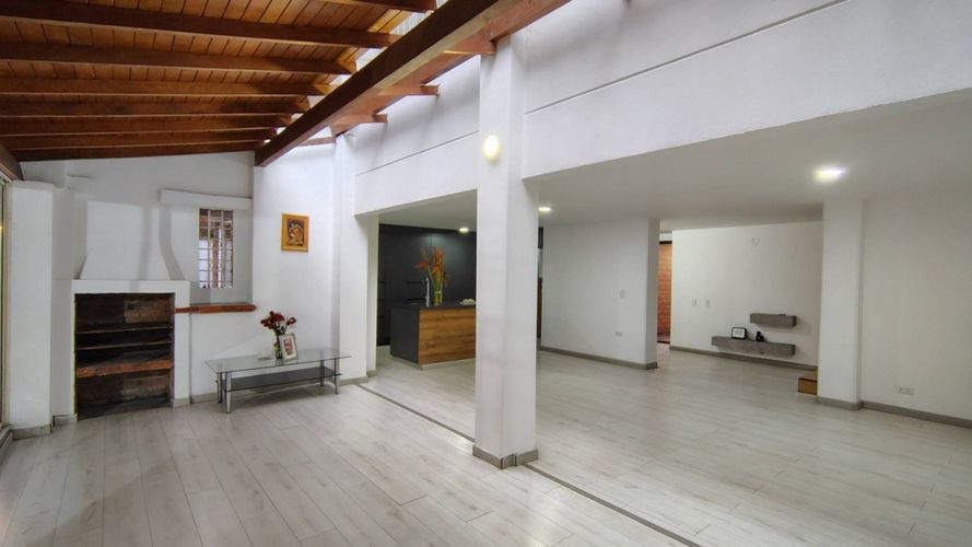 Casa de 4 alcobas en venta en San Lucas, Medellín, 200 m² · foto 10 de 24