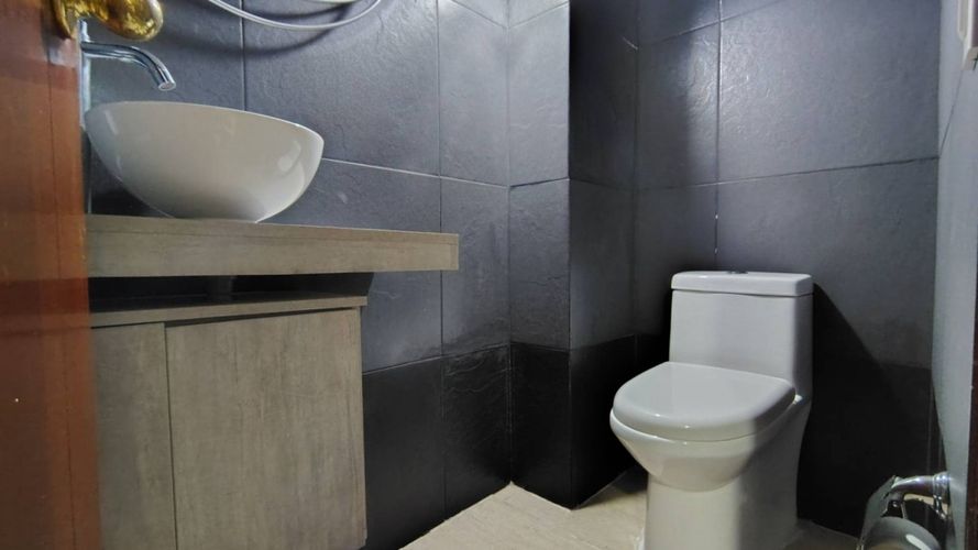 Casa de 4 alcobas en venta en San Lucas, Medellín, 200 m² · foto 12 de 24