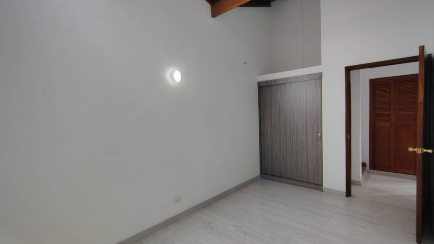 Casa de 4 alcobas en venta en San Lucas, Medellín, 200 m² · foto 22 de 24