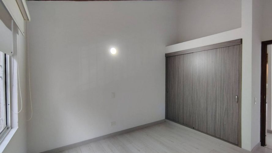 Casa de 4 alcobas en venta en San Lucas, Medellín, 200 m² · foto 24 de 24