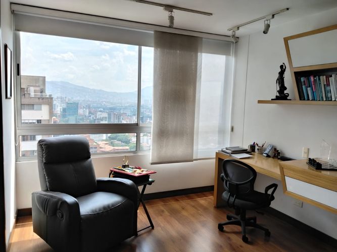 Apartamento de 3 alcobas en arriendo en El Poblado, Medellín, 138 m² · foto 8 de 18