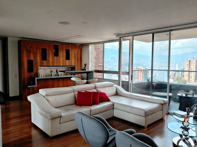 Apartamento de 3 alcobas en arriendo en El Poblado, Medellín, 138 m² · foto 18 de 18