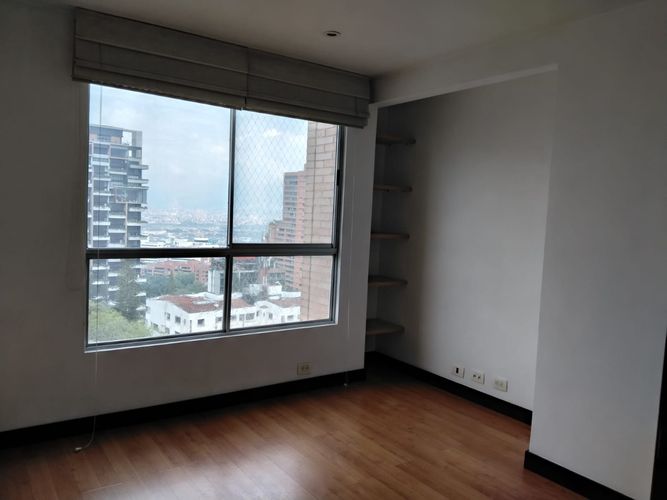 Apartamento de 2 alcobas en arriendo en El Poblado, Medellín, 163 m² · foto 8 de 19
