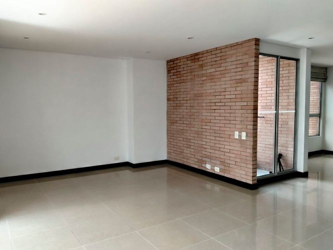 Apartamento de 2 alcobas en arriendo en El Poblado, Medellín, 163 m² · foto 16 de 19