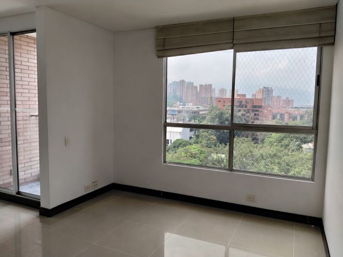Apartamento de 2 alcobas en arriendo en El Poblado, Medellín, 163 m² · foto 13 de 19