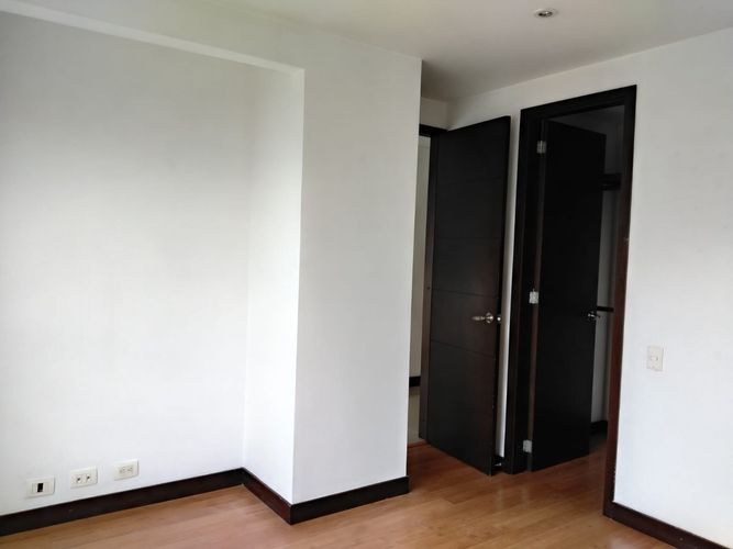 Apartamento de 2 alcobas en arriendo en El Poblado, Medellín, 163 m² · foto 14 de 19