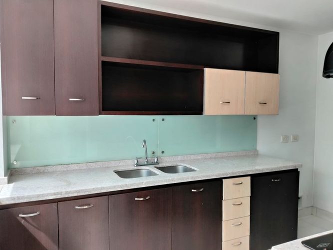 Apartamento de 2 alcobas en arriendo en El Poblado, Medellín, 163 m² · foto 5 de 19